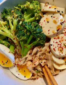 mixed noodle bowl