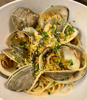 spaghetti with clams
